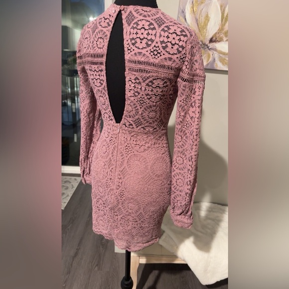 Revolve About Us Isabelle in Mauve Lace Long Sleeve Mini Dress size XS - Picture 5 of 5